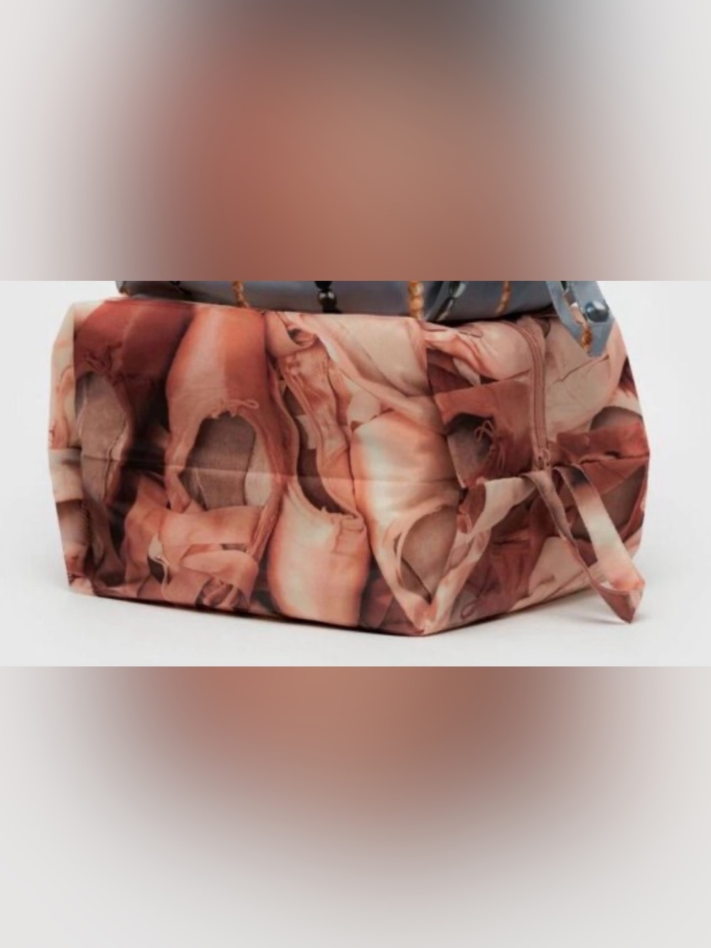 BAGGU 3D Zip Pouch Pointe Shoe - Picture 5 of 5